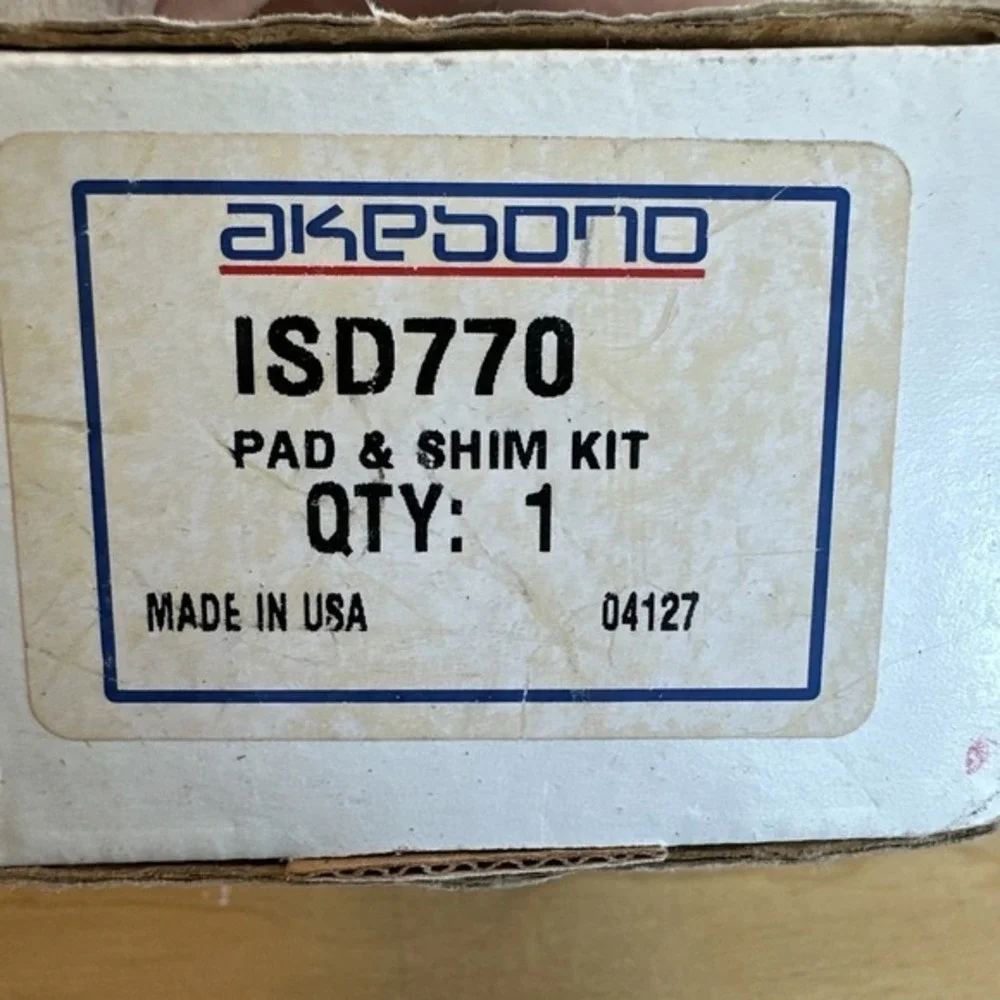 NEW AKEBONO DISC Rear BRAKE PAD And Shim Kit  ISD 770 New Sealed